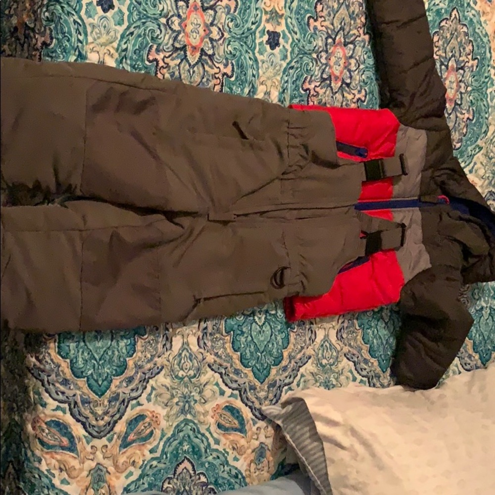 New snow outfit 2T
